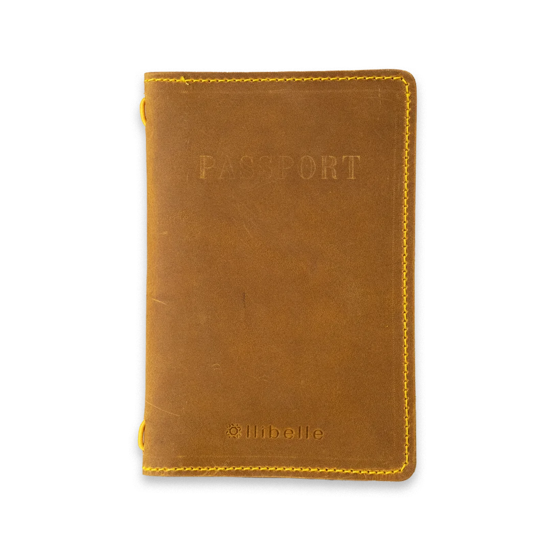 Frontal_pasaporte_Capri amarillo Pasaporte Tripper Yellow - Imagen 1